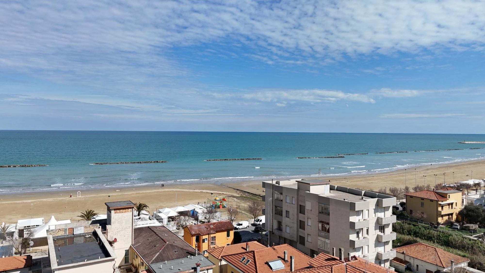 Se041 - Senigallia, Quadrilocale Accessoriato A 150Mt Dal Mare Ngoại thất bức ảnh