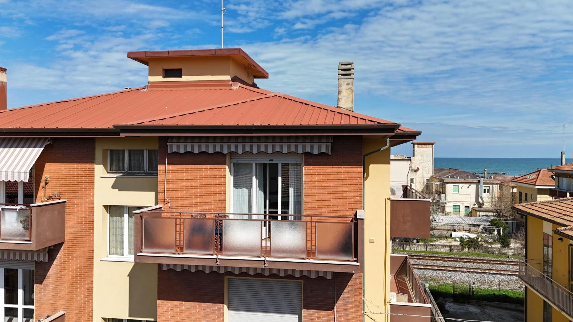 Se041 - Senigallia, Quadrilocale Accessoriato A 150Mt Dal Mare Ngoại thất bức ảnh